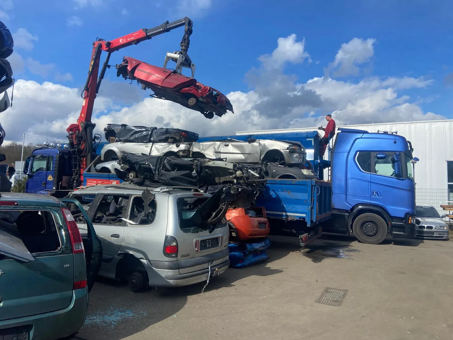 Autoverwertung Versmold GmbH - Autoverwertung 